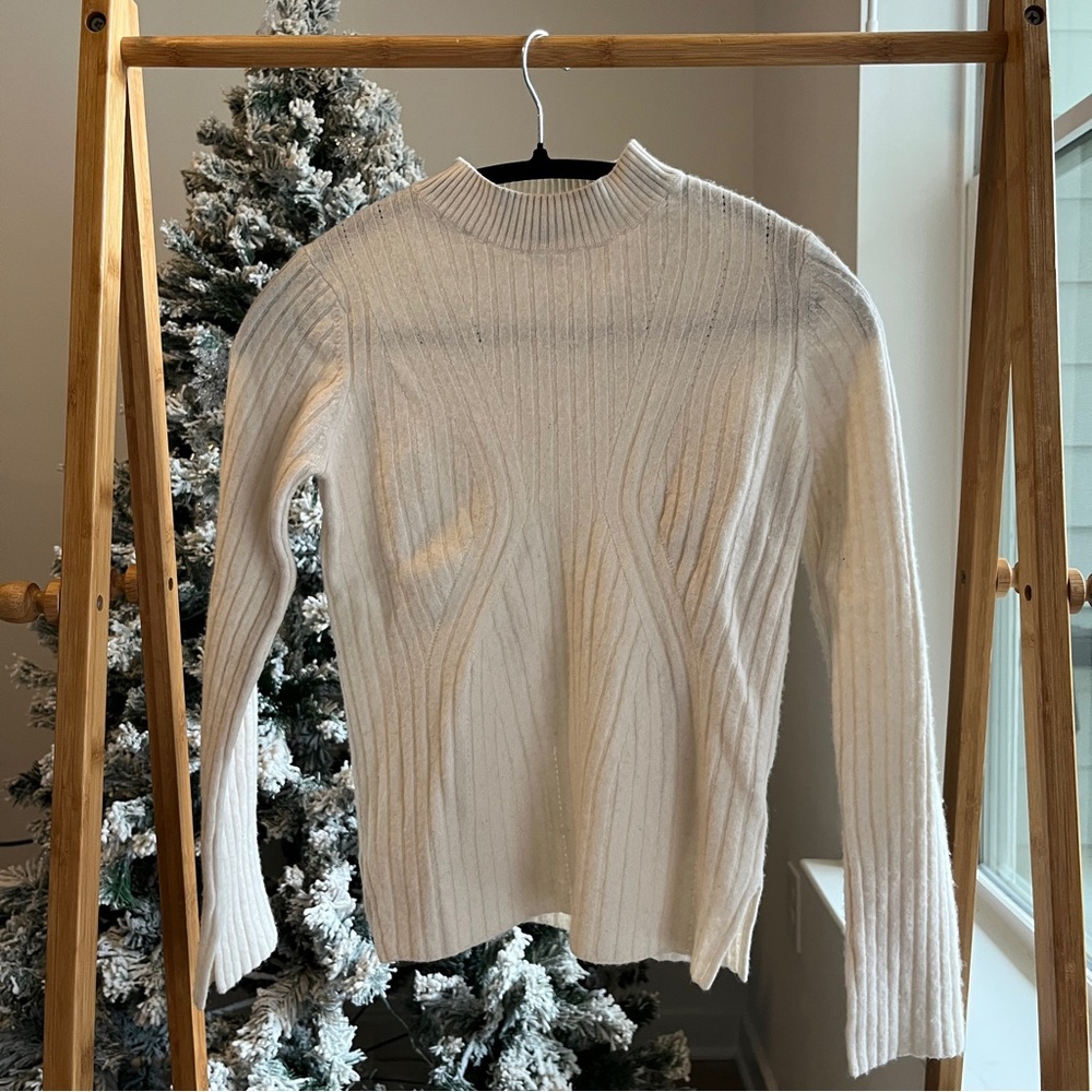 Korean Brand ”Thyren” Ivory Cashmere Blend Knit Sweater/Split Cuff Detail